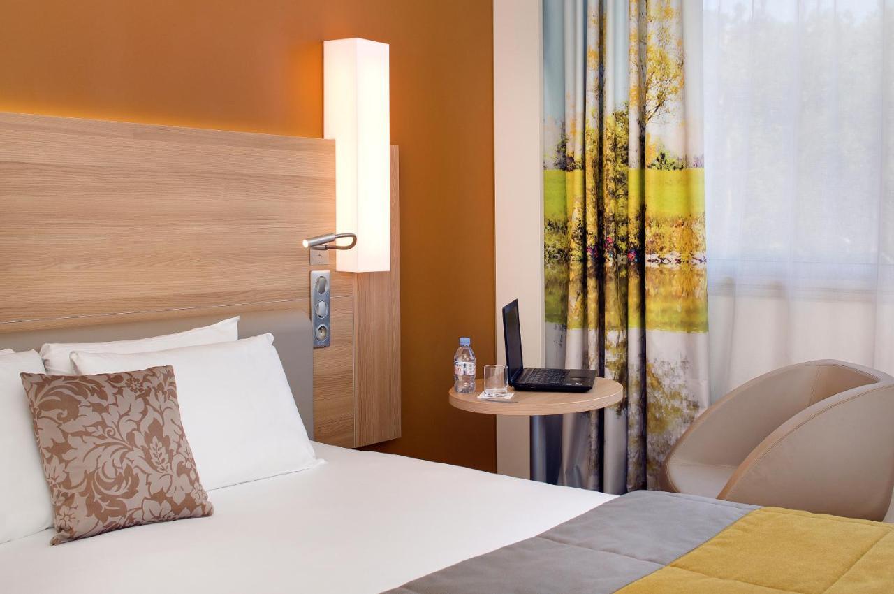 Classic Double Room with King Size Bed,1716995271:JPEG